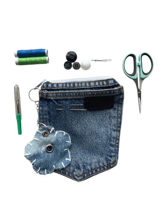 Monty Mending Kit 4