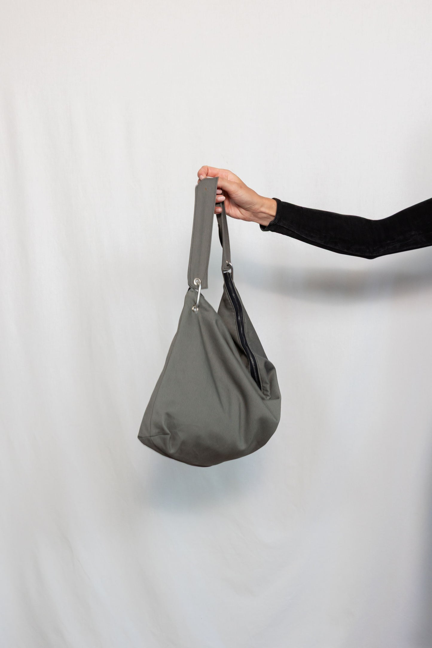 Dumpling Bag Grey