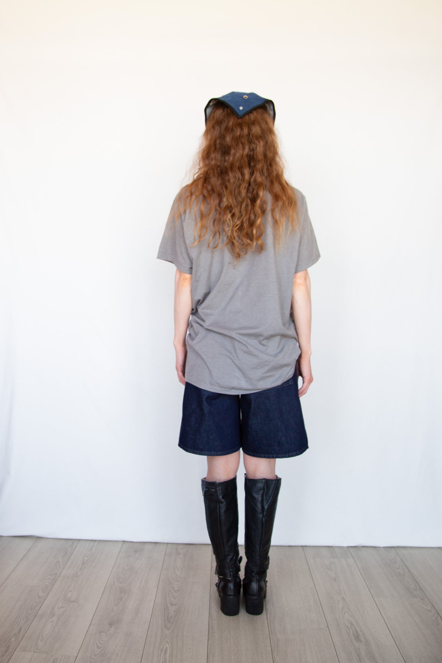 Graphic Wave Tshirt Grey