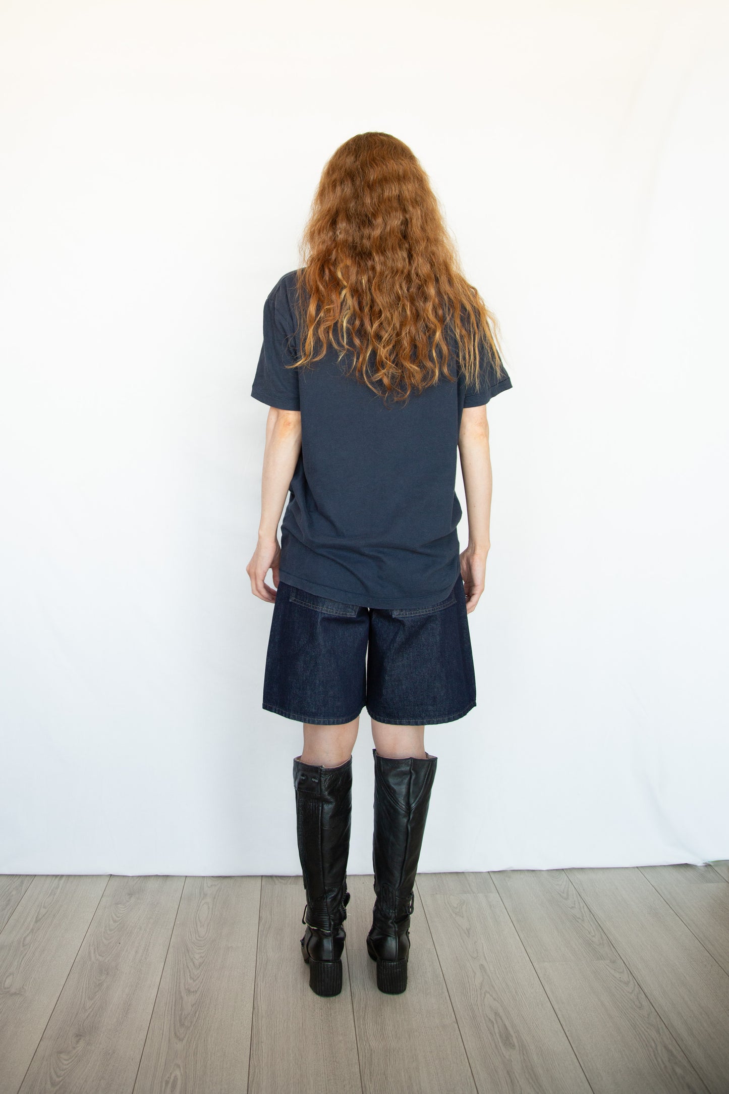 Graphic Wave Tshirt Navy